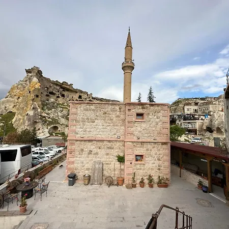 Couette-café Atax Cave House