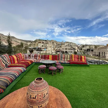 Atax Cave House Bed and Breakfast