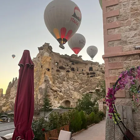 Atax Cave House Bed and Breakfast Γκόρεμε