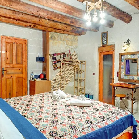 Atax Cave House Couette-café