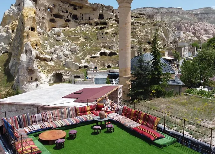 Bed and breakfast Atax Cave House *