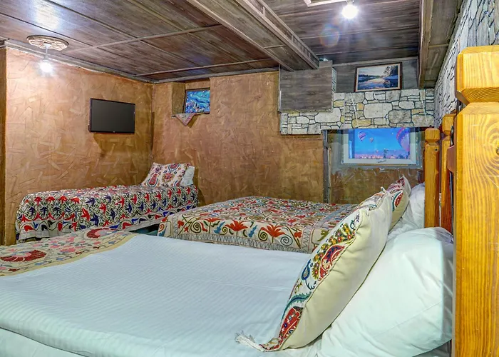 Bed and breakfast Atax Cave House